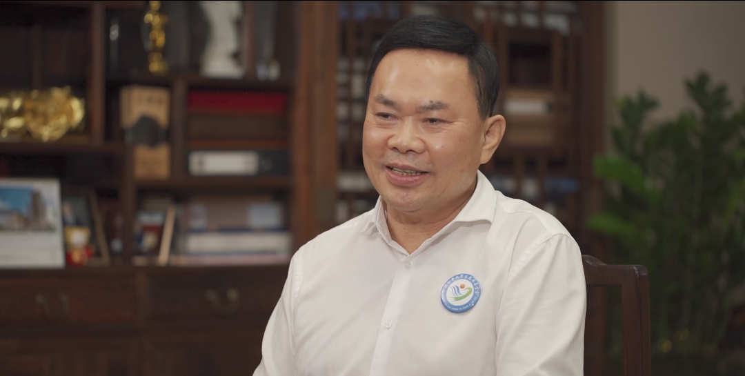 公益的力量丨官方网站（中国）官网董事长庄重：慕贤思齐，大山儒商丹心为公益